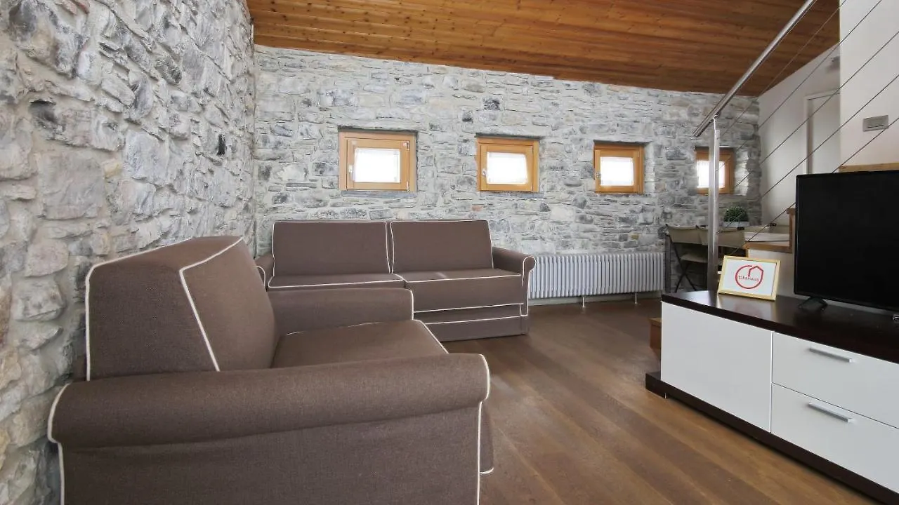 Italianway - Torno Apartment 0*,